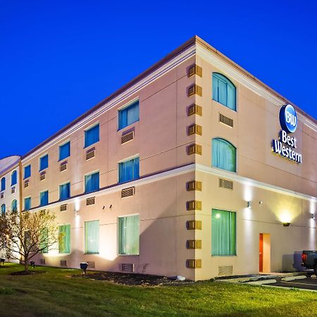 Best Western Airport Inn & Suites Cleveland Brook Park Екстер'єр фото
