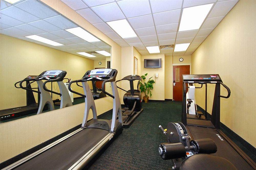 Best Western Airport Inn & Suites Cleveland Brook Park Зручності фото