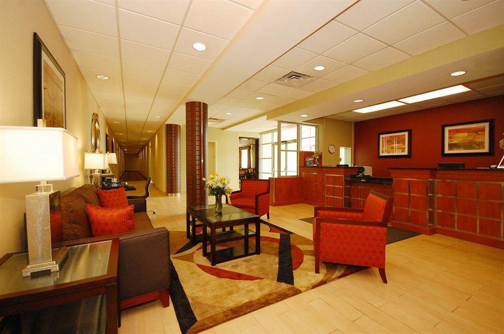 Best Western Airport Inn & Suites Cleveland Brook Park Екстер'єр фото