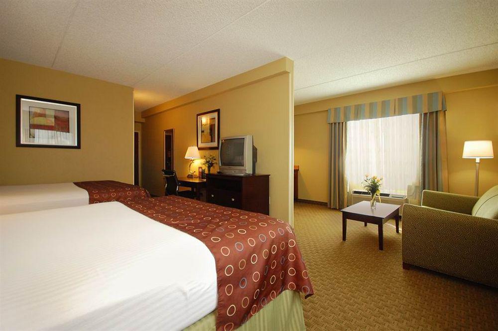 Best Western Airport Inn & Suites Cleveland Brook Park Номер фото