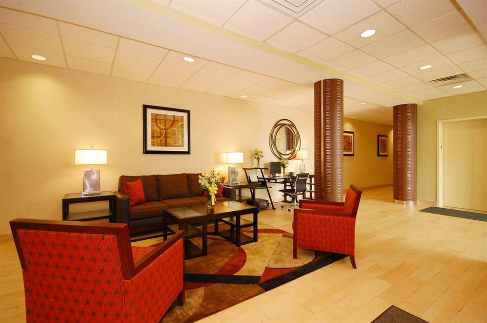 Best Western Airport Inn & Suites Cleveland Brook Park Інтер'єр фото